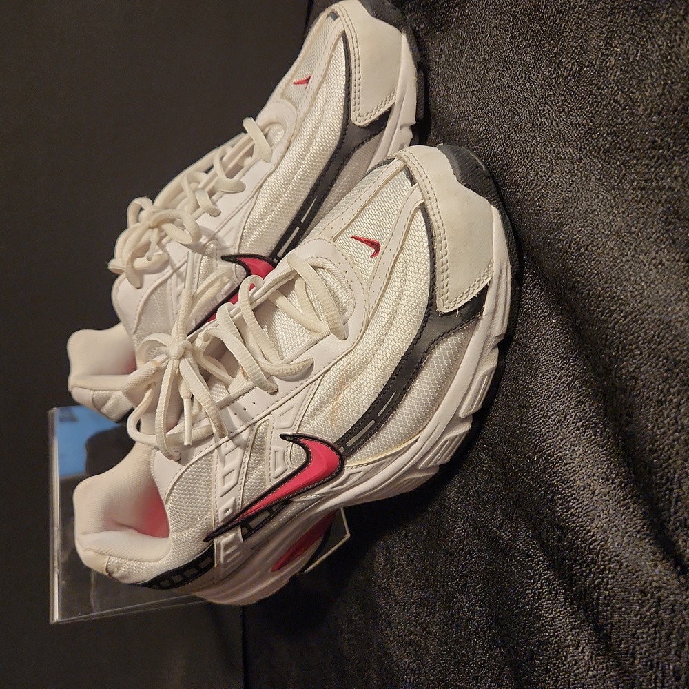 Nike size 11 womens